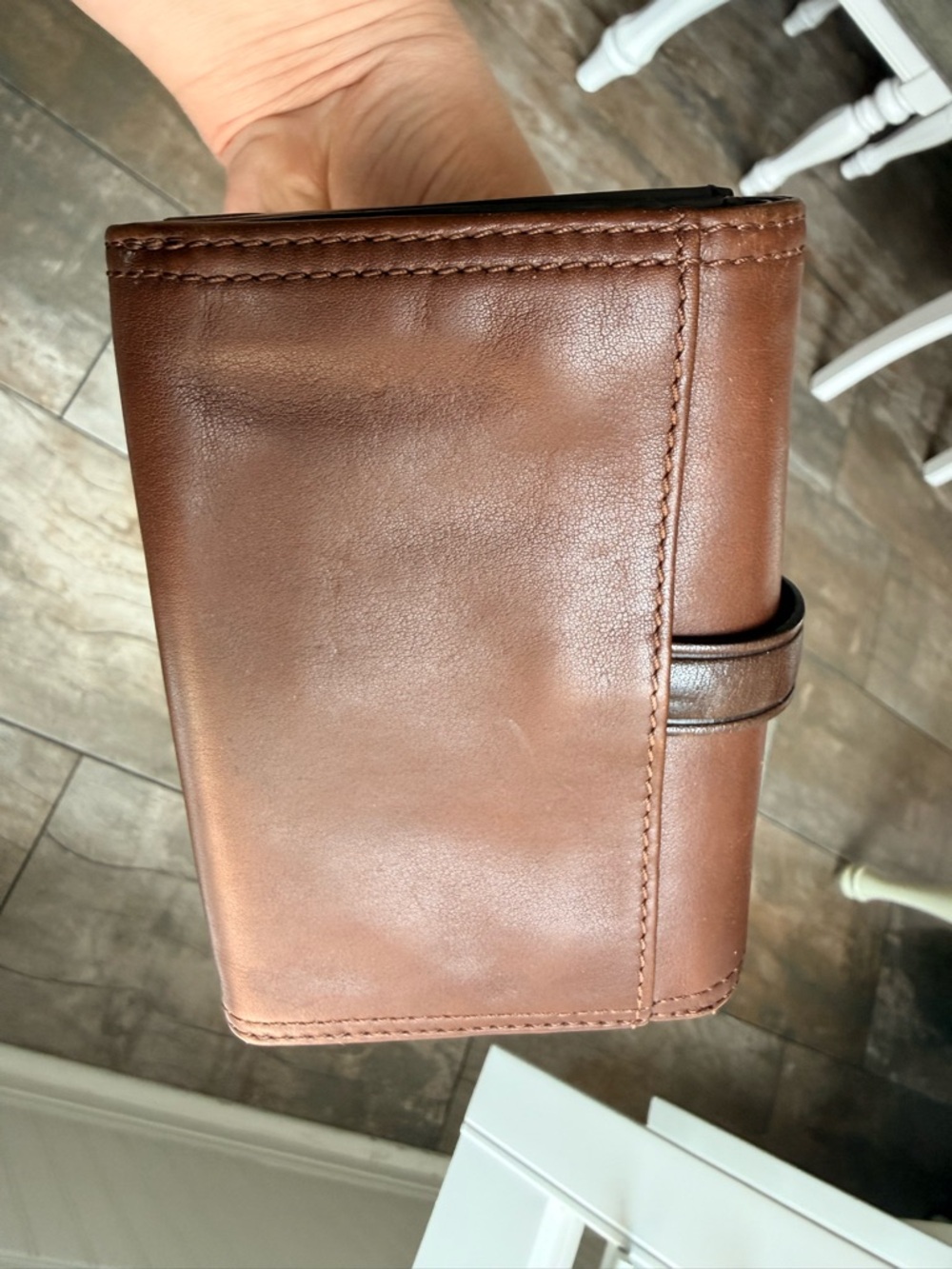 Cole Haan Accordian leather wallet with snap closure equestrian style hardware - Picture 10 of 10